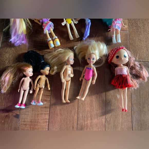Assorted dolls, Shopkins and mattel & ddhung. Mini’s - Picture 3 of 8